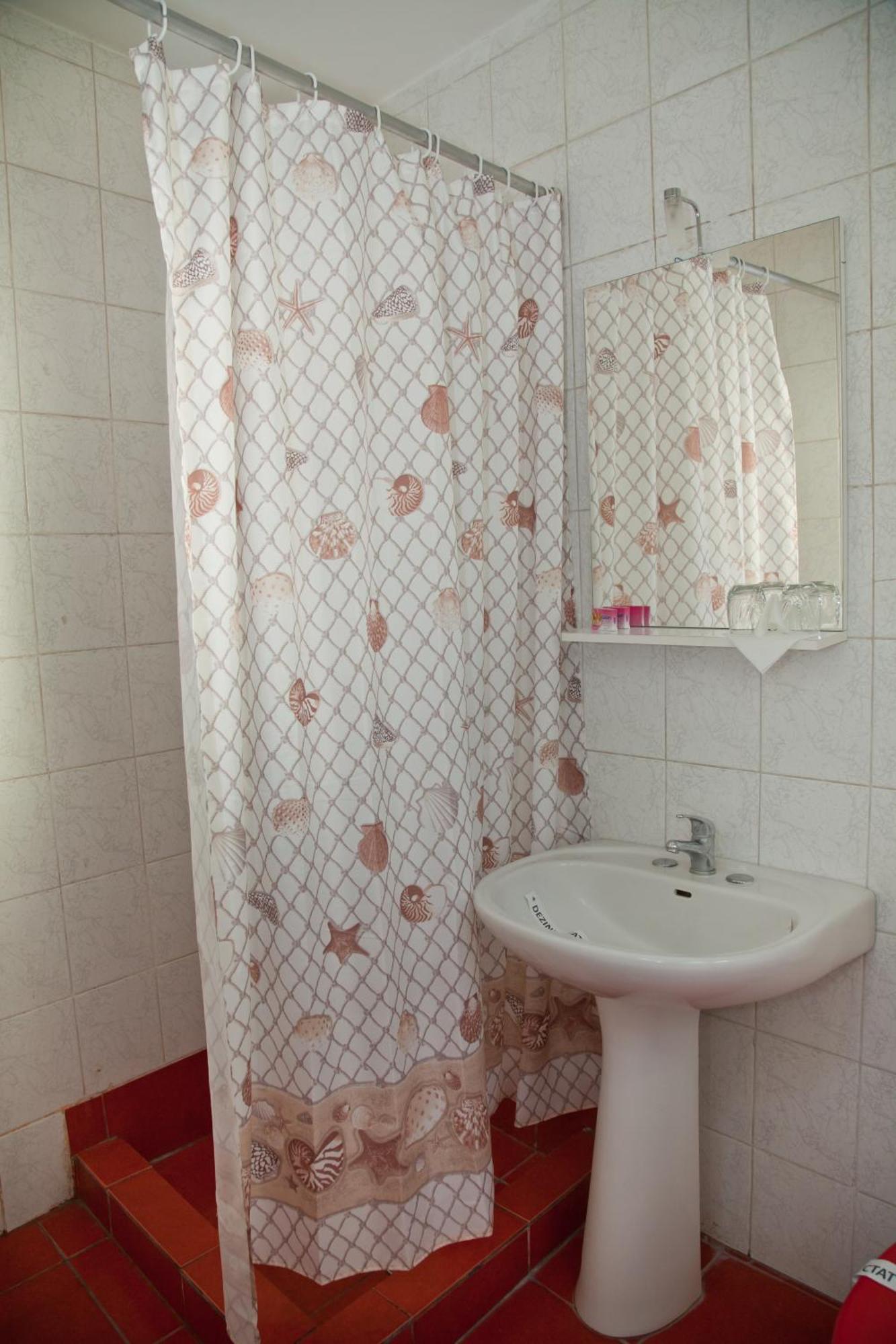 Hotel Metropol Pitesti Phòng bức ảnh