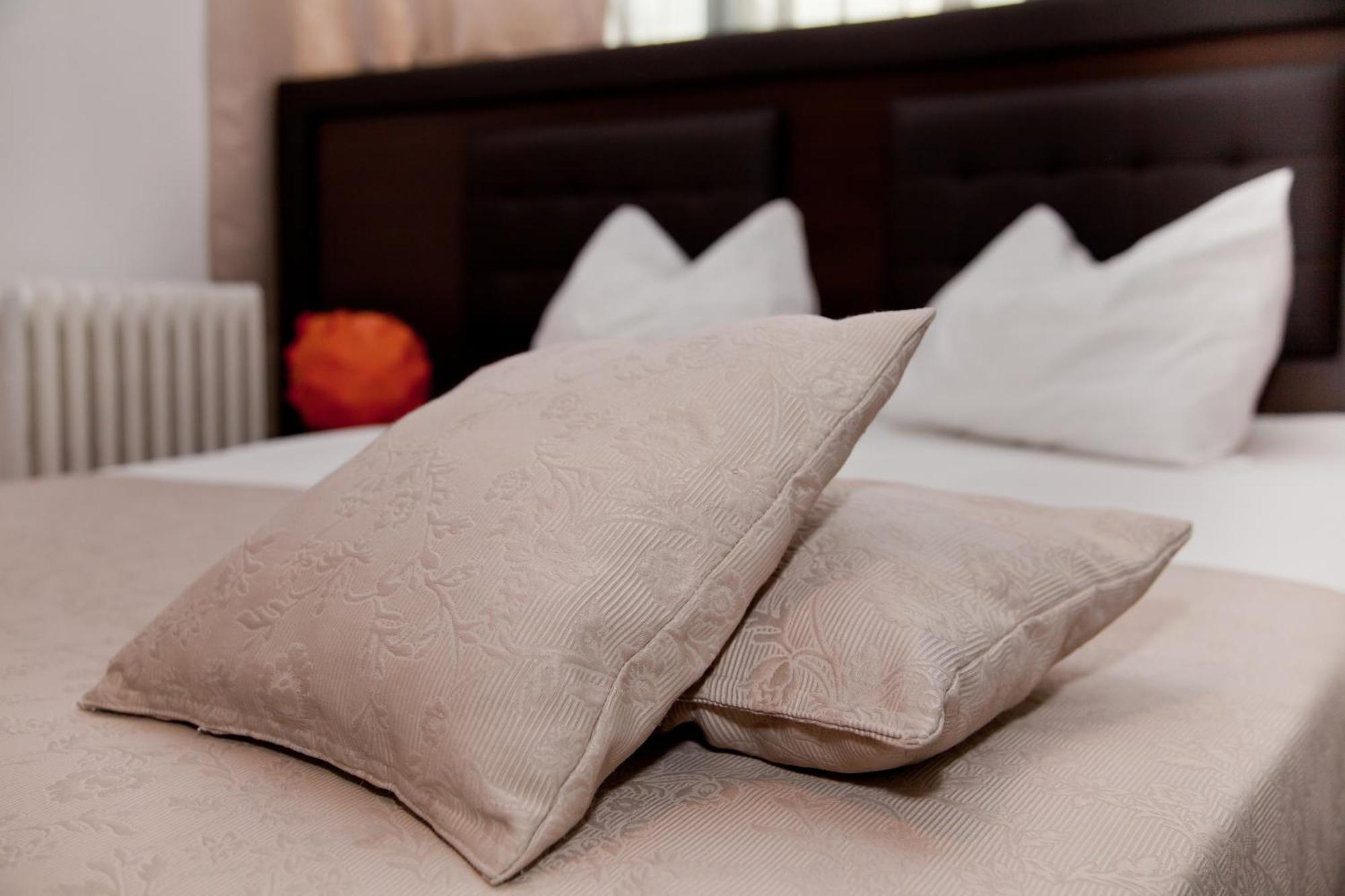 Hotel Metropol Pitesti Phòng bức ảnh