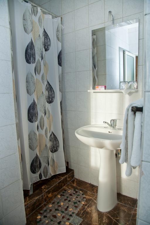 Hotel Metropol Pitesti Phòng bức ảnh