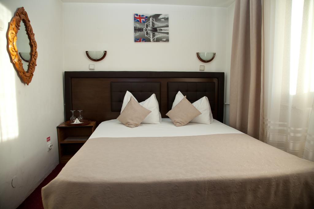Hotel Metropol Pitesti Ngoại thất bức ảnh