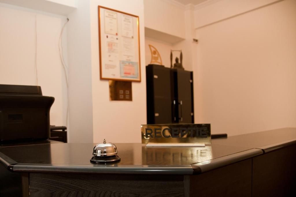Hotel Metropol Pitesti Ngoại thất bức ảnh