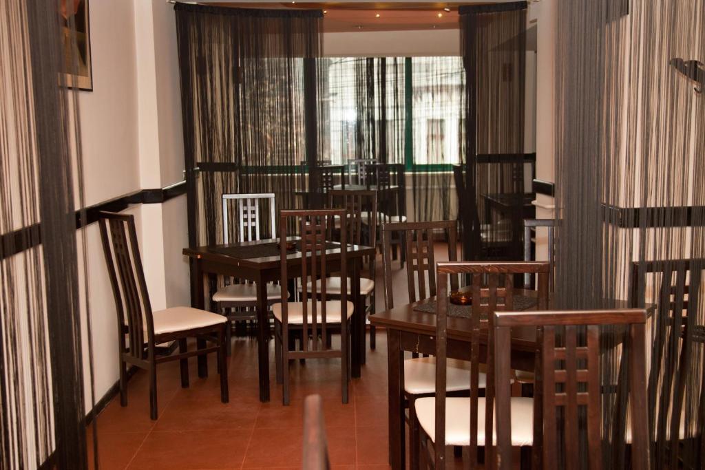 Hotel Metropol Pitesti Ngoại thất bức ảnh