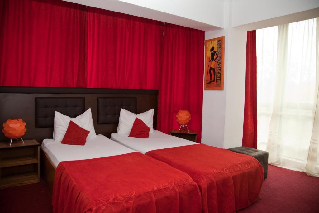 Hotel Metropol Pitesti Ngoại thất bức ảnh