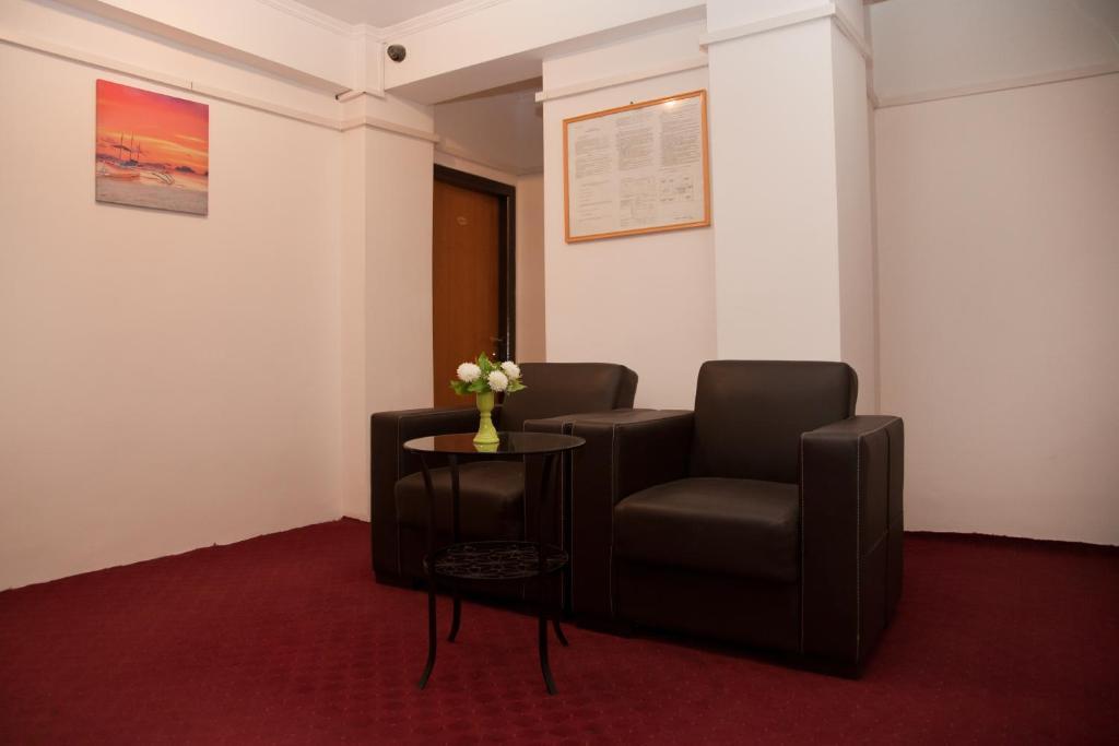 Hotel Metropol Pitesti Ngoại thất bức ảnh